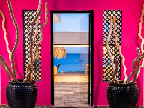 Villa Baya. Architect-designed waterfront villa