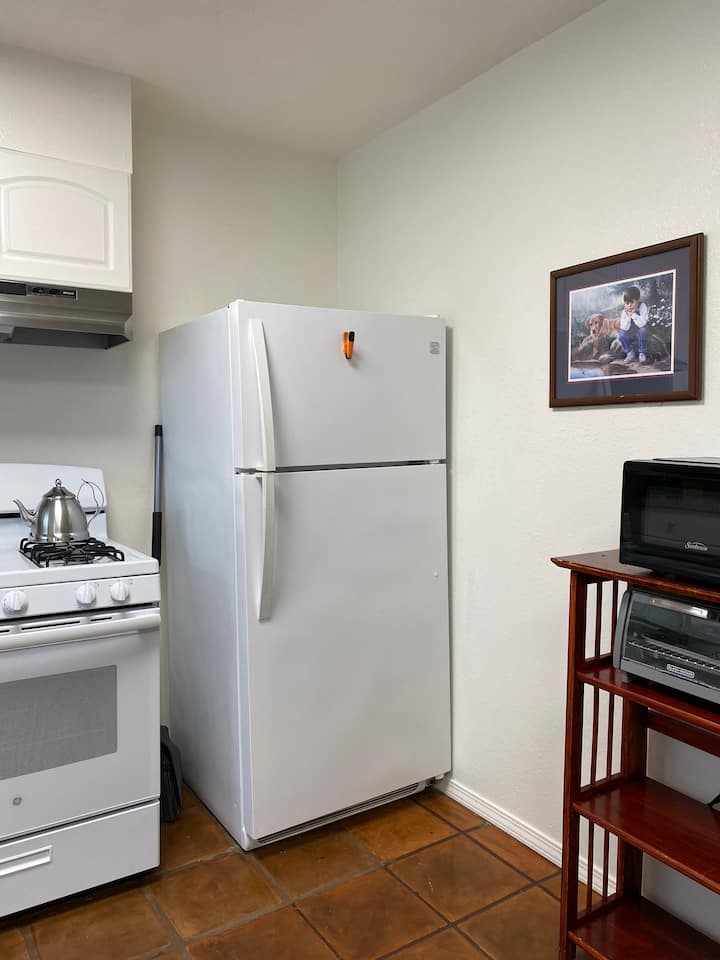 Mid-long Term Fully Furnished 2-bedroom Rental - Santa Barbara, CA