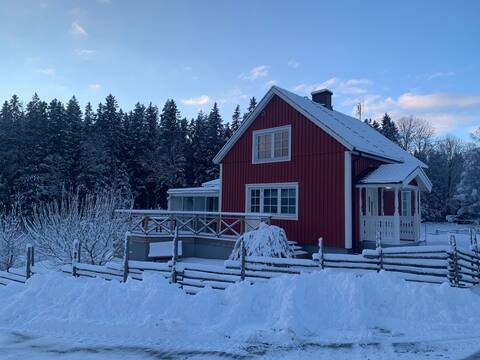 Lakeview with sauna, 75 m to beach, boat and canoe