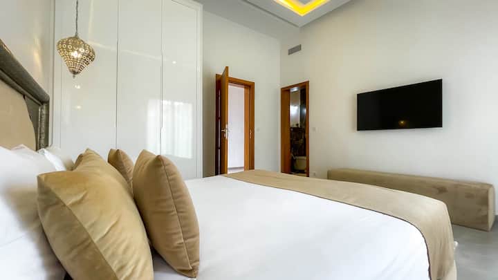 La WiFi y el aire acondicionado son óptimos en todas las habitaciones de la villa AGATHE.