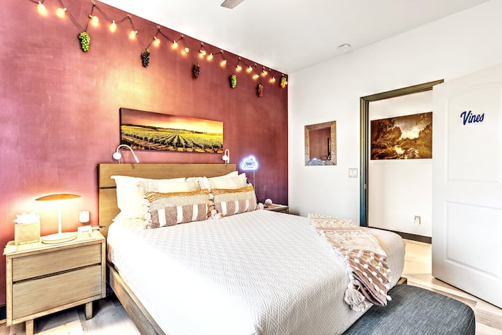 The "Vines" bedroom features a comfortable queen size bed with luxury percale cotton sheets. 