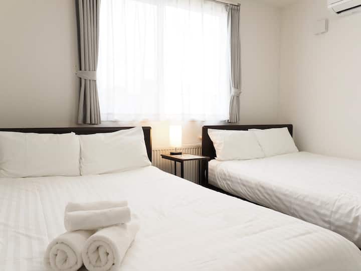 パネルヒーター・エアコン完備寝室3階寝室（ダブルベッド2台）