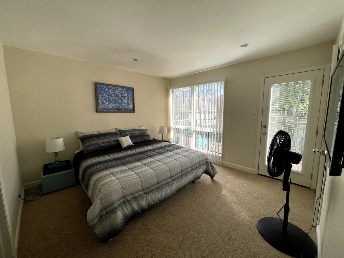 Downtown/Whole Foods HQ - Executive Road Suite