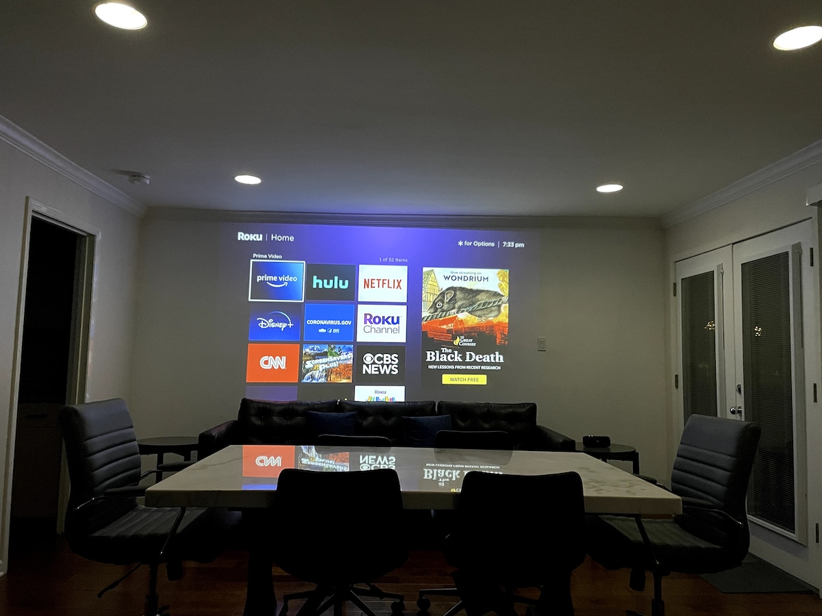 Downtown/Whole Foods HQ - Executive Road Suite
