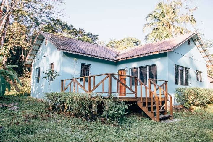 Mariposa – Blue Morpho Family House gallery image 2