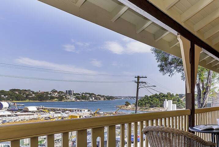 Water Front 6 Bedrooms The Rocks 2 Apartments #34 gallery image 4