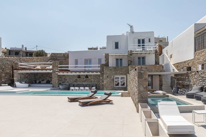 Mykonos Actor’s Villa. 5 bedrooms, private pool. gallery image 3