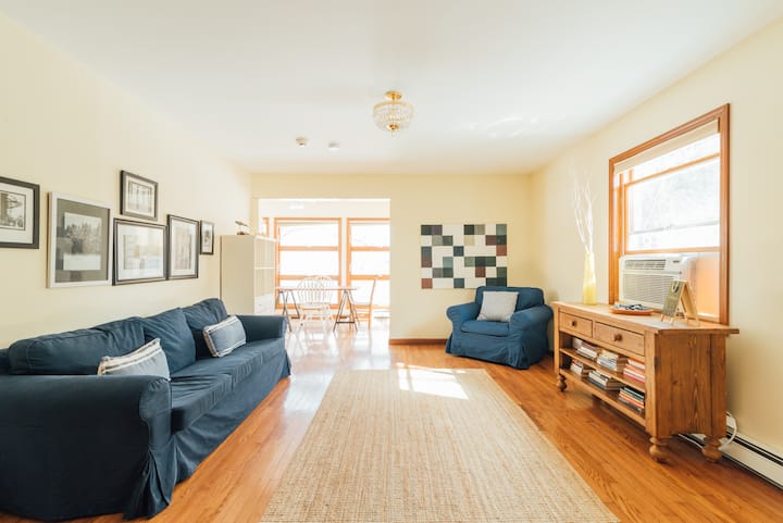 Https://sunroomhardwoodfullkitchenlovepets - キングストン, NY