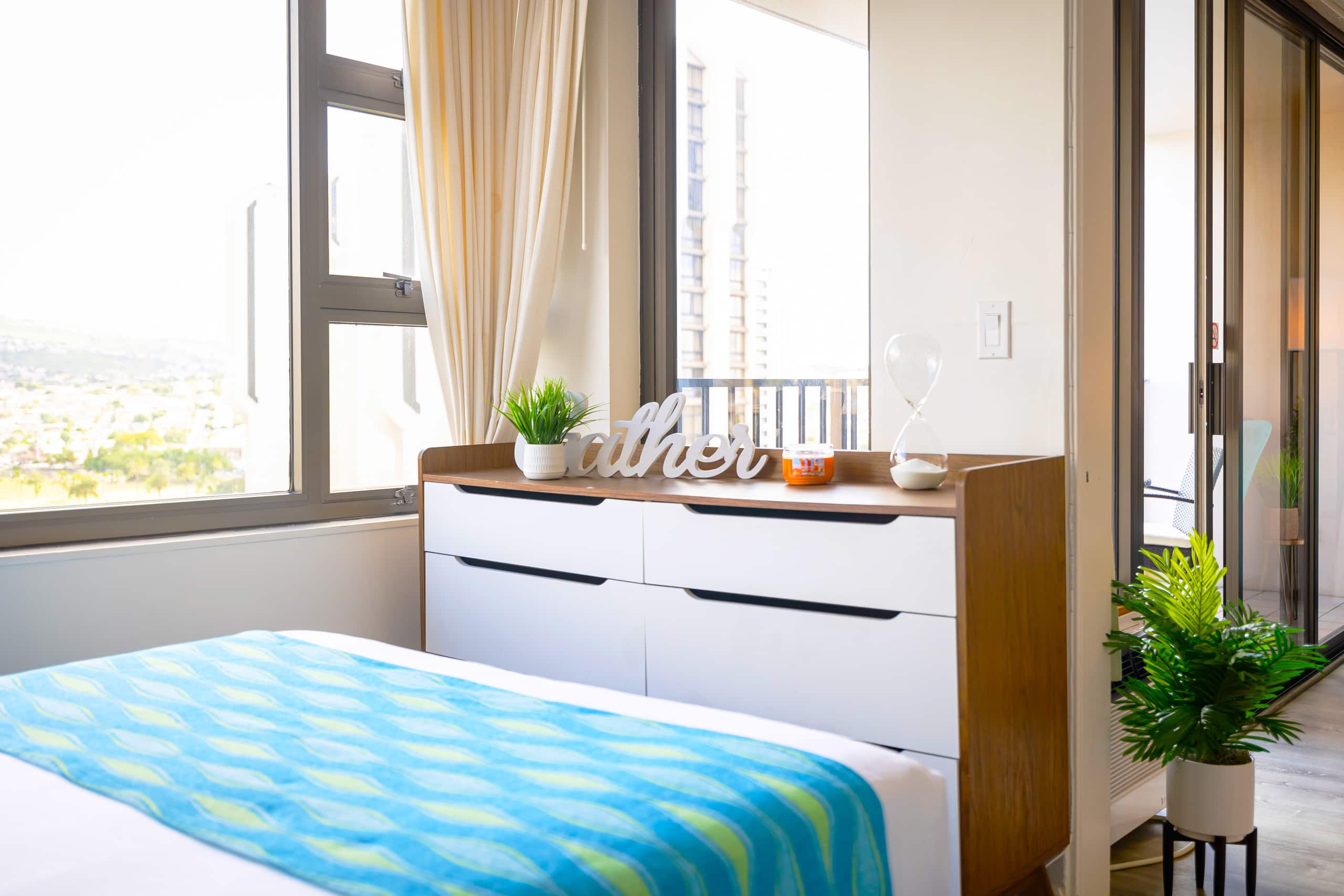 Condo in Honolulu · ★4.72 · 1 bedroom · 3 beds · 1 private bath - Image 18