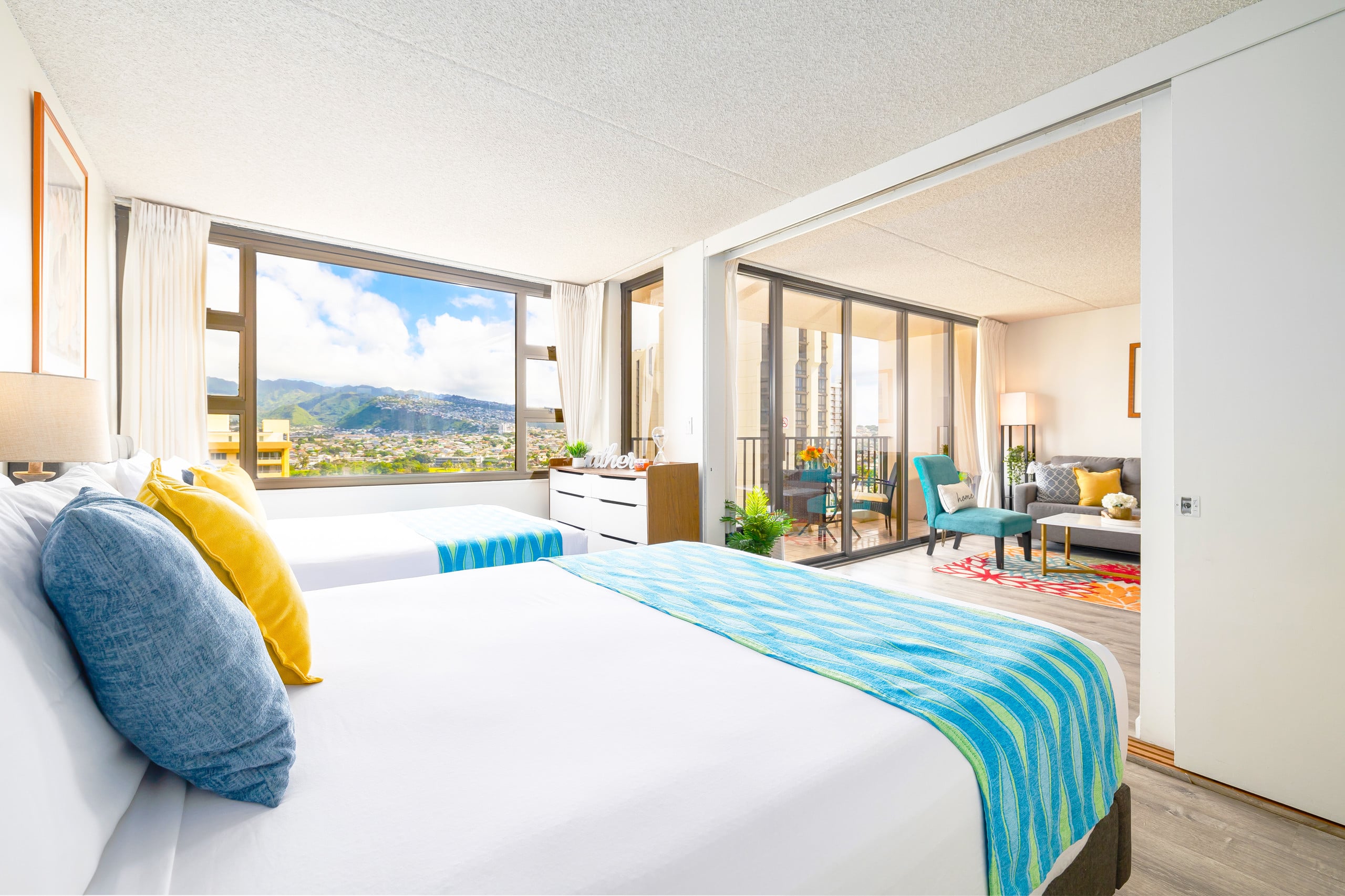 Condo in Honolulu · ★4.72 · 1 bedroom · 3 beds · 1 private bath - Image 13