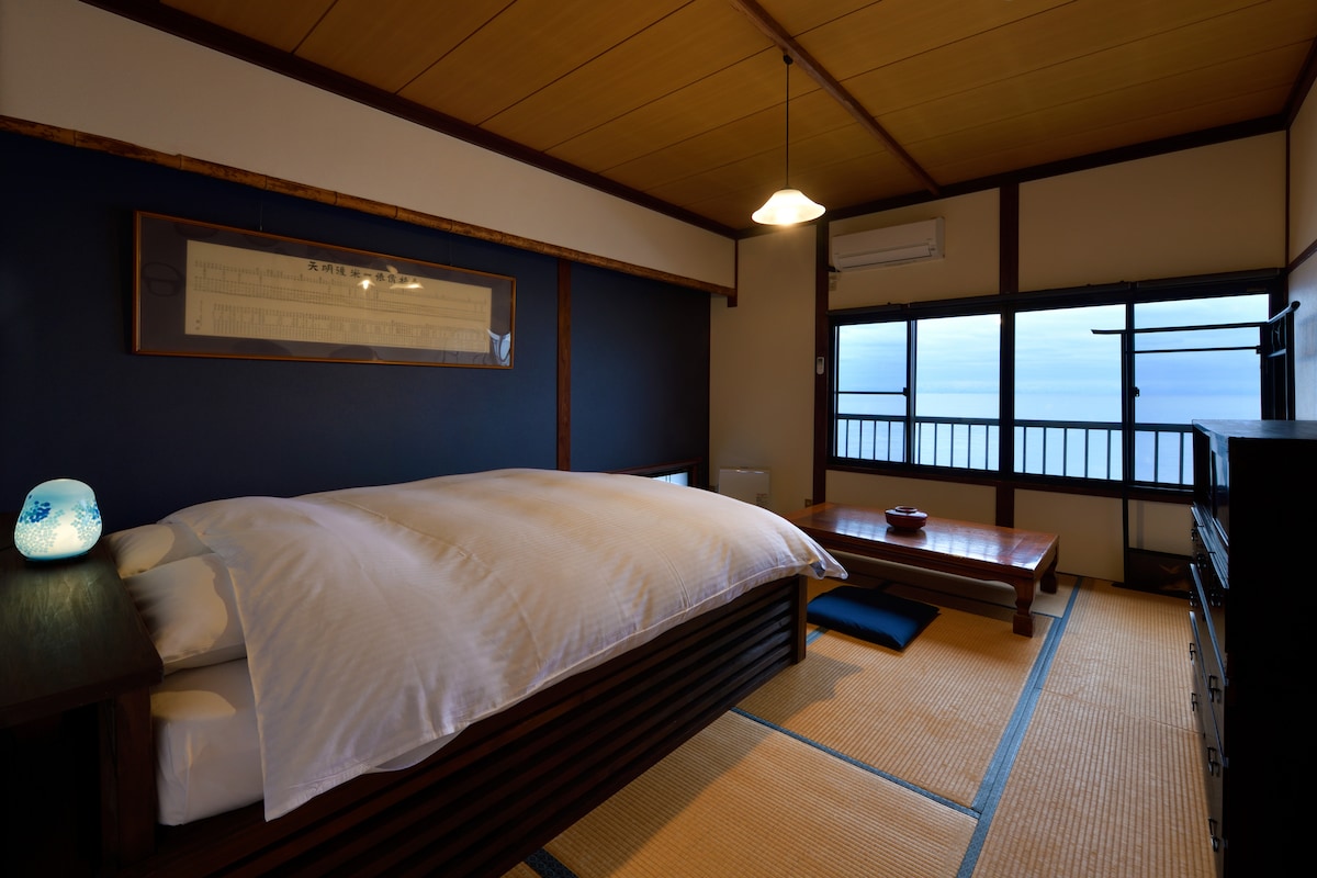 room 3 クインサイズベッド