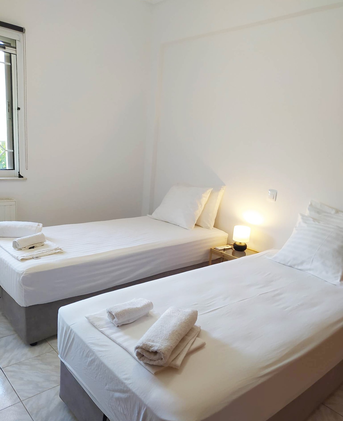 Spavaća soba s 2 kreveta za 1 osobu