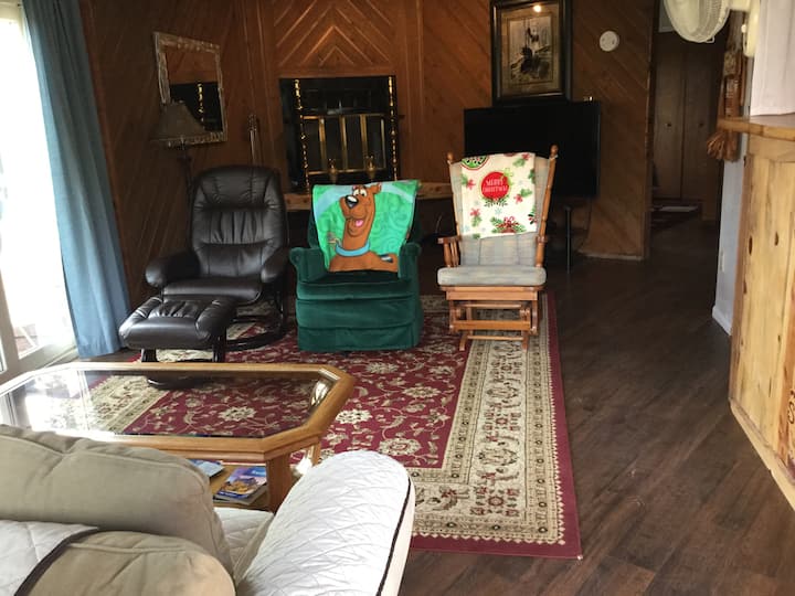 dnevni boravak, besplatan Wi-Fi, netflix i još mnogo toga.