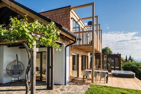 Schilcherhaus with hot tub and panoramic sauna