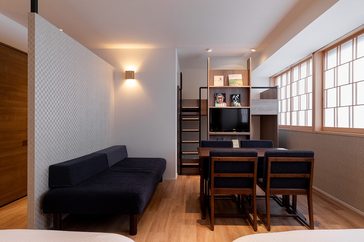Asakusa Kuramae Free Wi-Fi！NewOpen Family Room#1 - Hotels for Rent in 台東区,  Tokyo, Japan - Airbnb