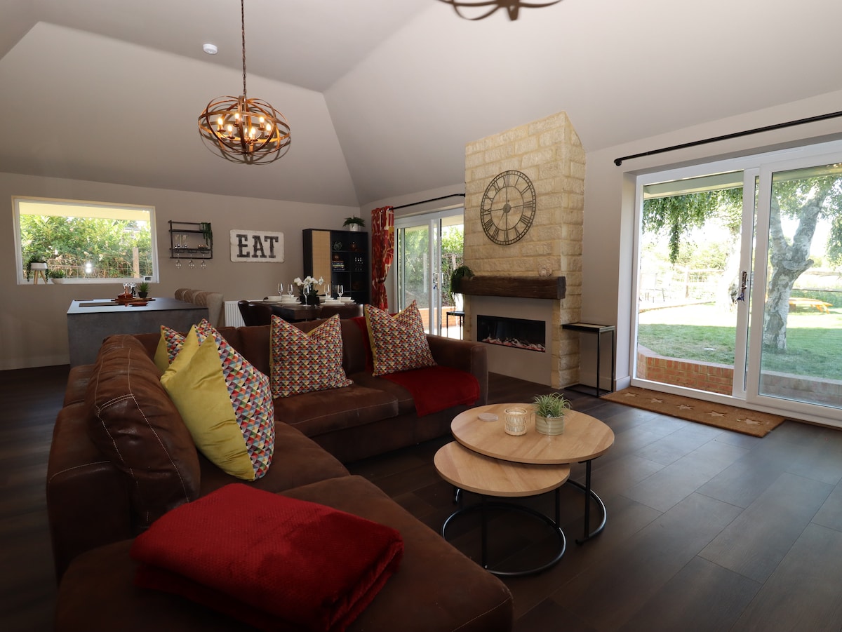 Top performing Airbnb: Birch Cottage, Rye, Coastline Views & Hot Tub in Rother