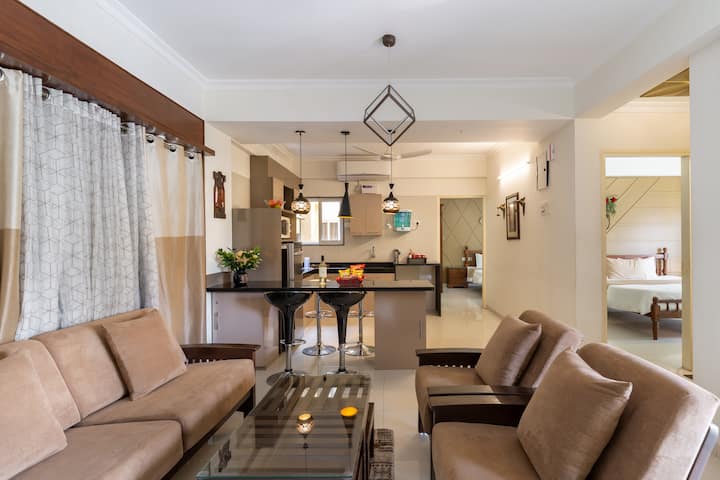 Living Room (Apartment 2)