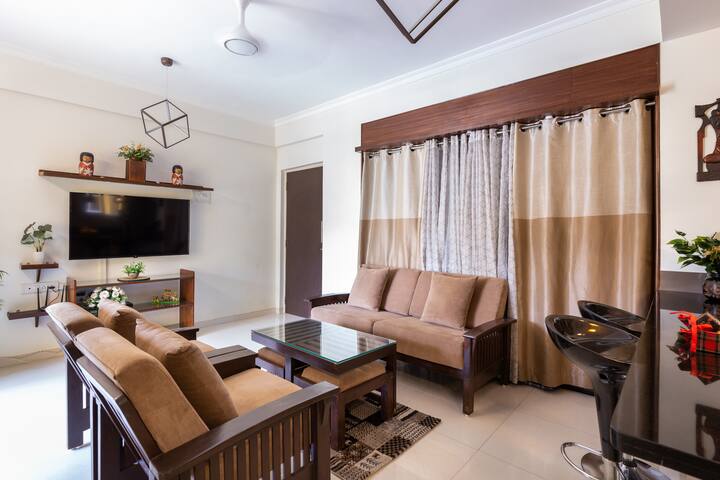 Living room image 5