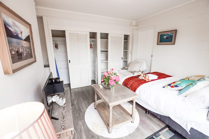 חדר שינה 02 עם מלתחה גדולה.