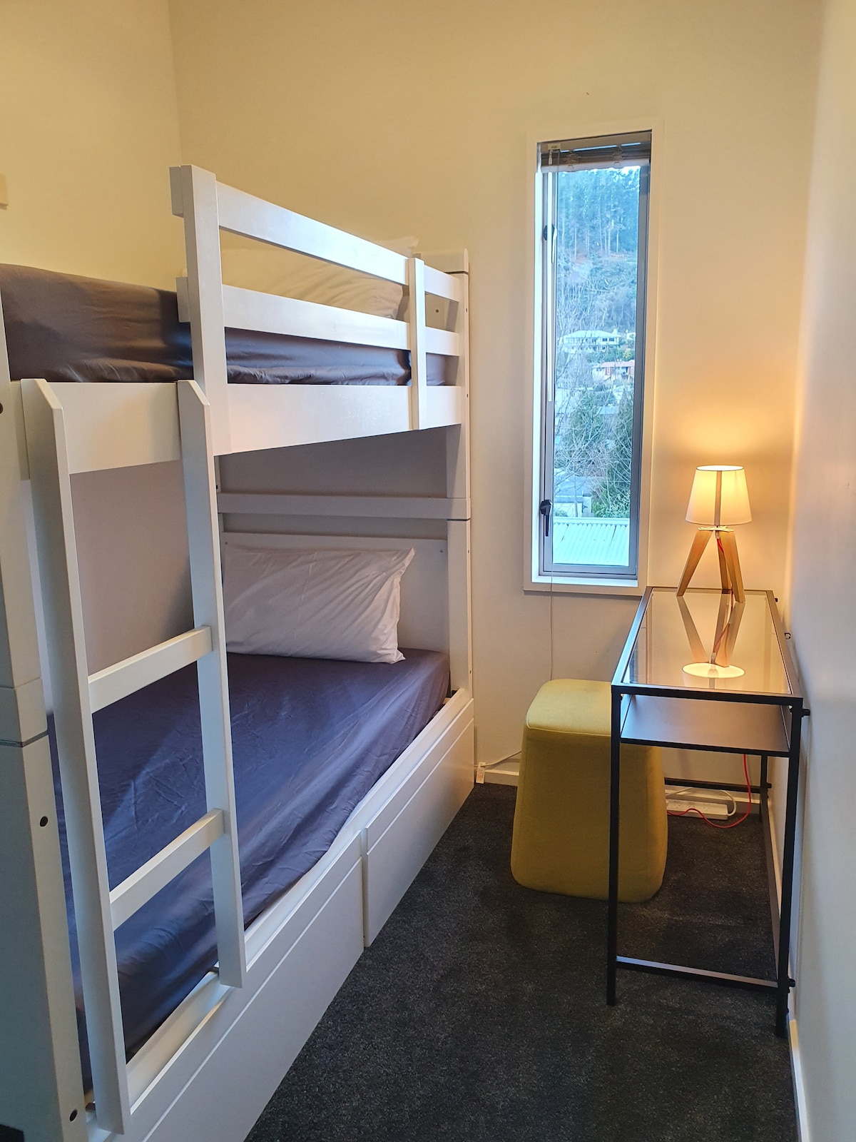 საძინებელი 1