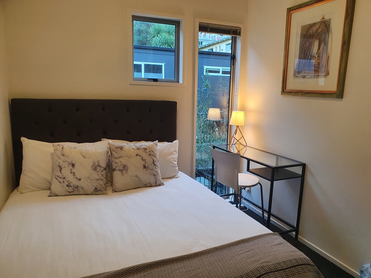 საძინებელი 4