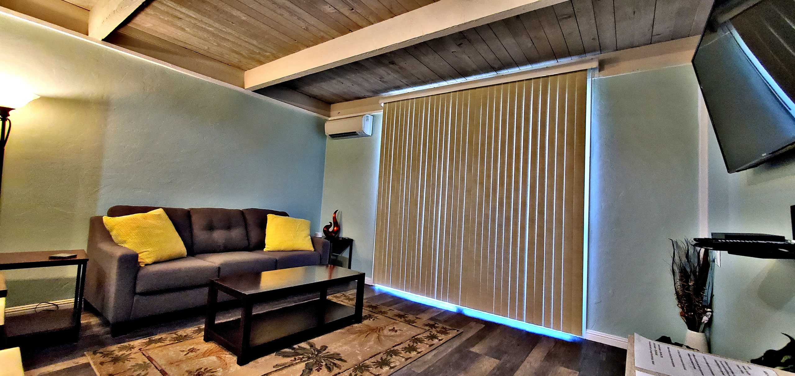 Condo in Kailua-Kona · ★4.95 · 1 bedroom · 2 beds · 1 private bath - Image 22