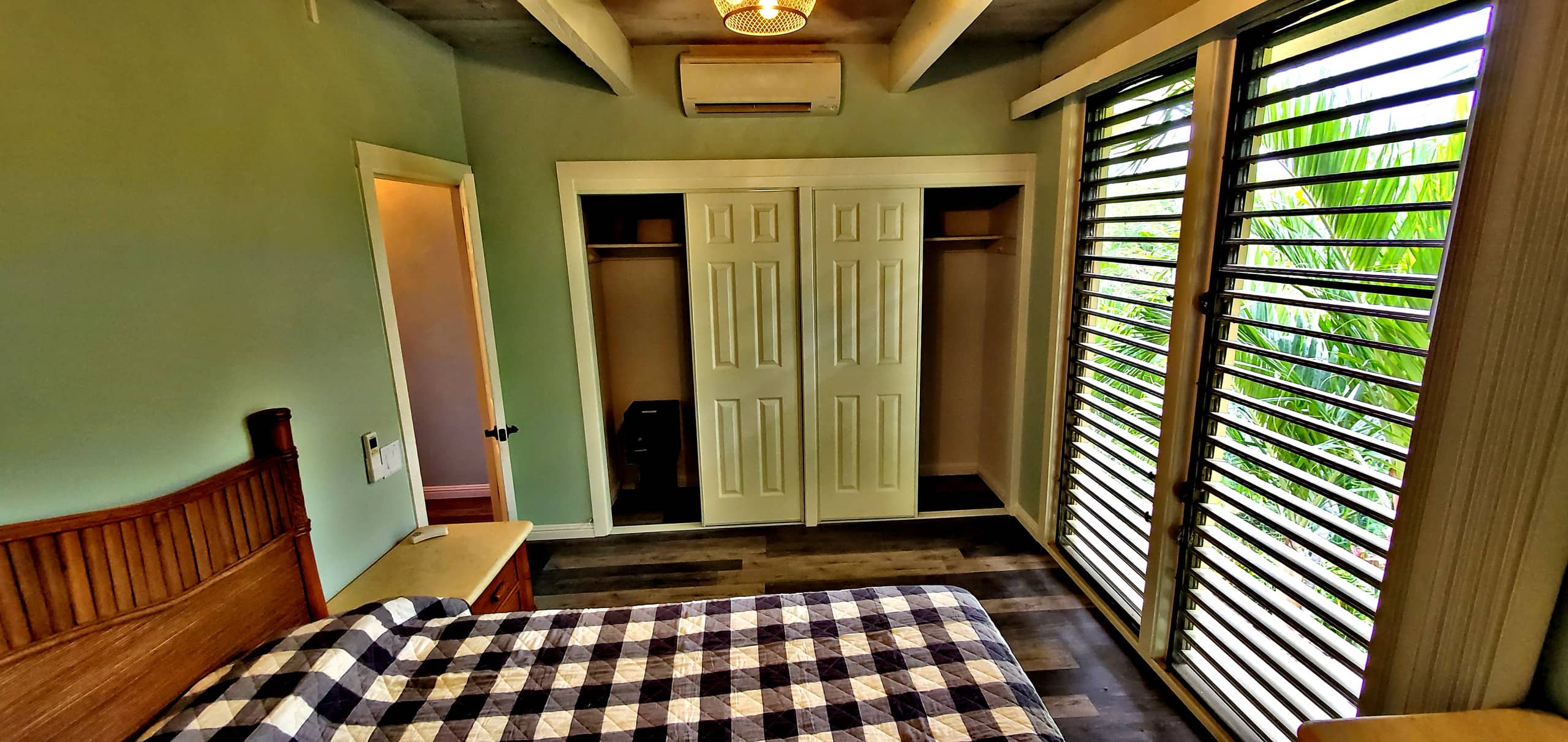 Condo in Kailua-Kona · ★4.95 · 1 bedroom · 2 beds · 1 private bath - Image 10