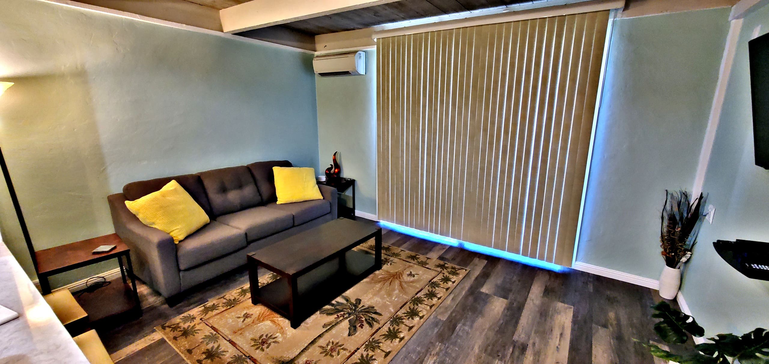Condo in Kailua-Kona · ★4.95 · 1 bedroom · 2 beds · 1 private bath - Image 23
