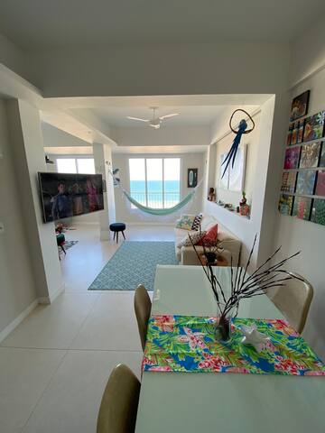 Charming beach front, top rated apt. in Copacabana