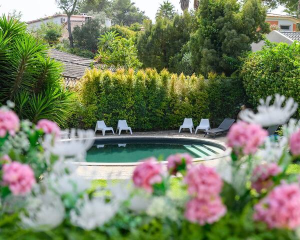 Villa in Cascais up to 18 with private pool gallery image 3