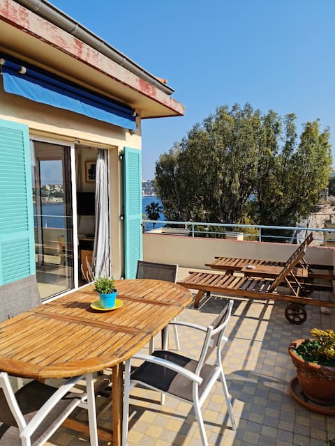 Beautiful flat in the heart of Villefranche.