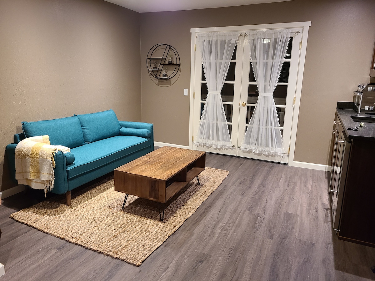 Popular Airbnb listing: Le Petite Retreat- Wine Country Getaway in Atascadero