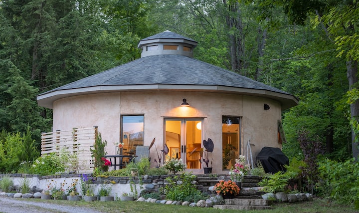 The Round Haven On Big Glen Lake