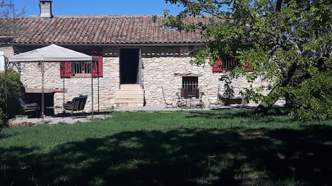 Provençal bastide at the gate of Verdon