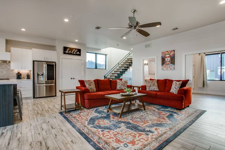 6 Bedrm+Modern+Elevated BishopArts-Dazzling View-2 gallery image 5