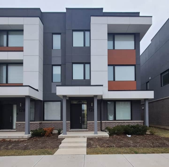 Oakville Vacation Rentals & Homes Ontario, Canada Airbnb