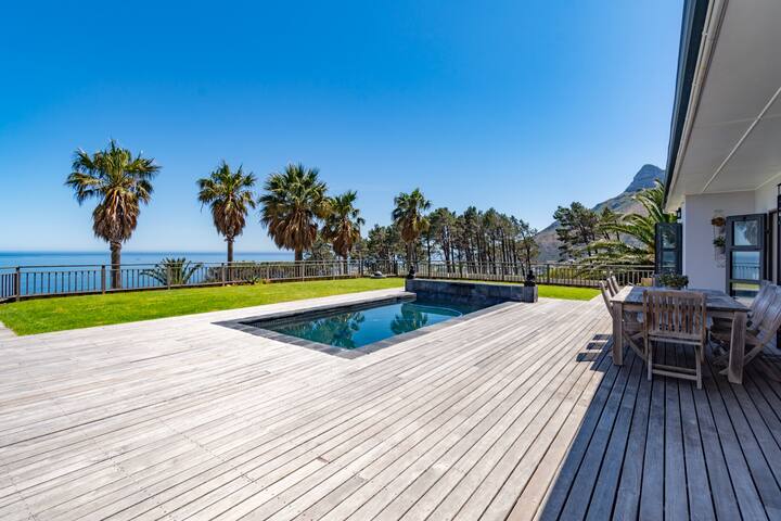 Camps Bay family Villa with superb 360° views gallery image 5