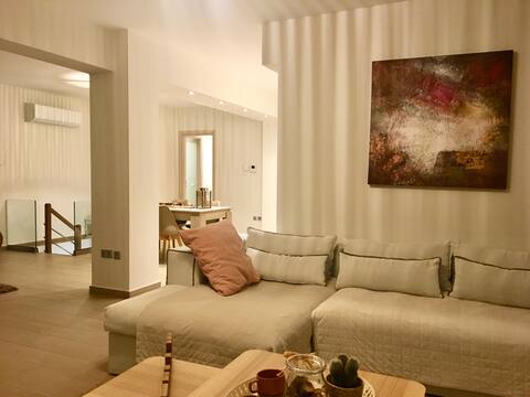 Unique two floor apartment with garden!