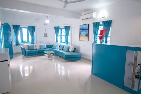 luxury Family Villa with Private Pool near beaches