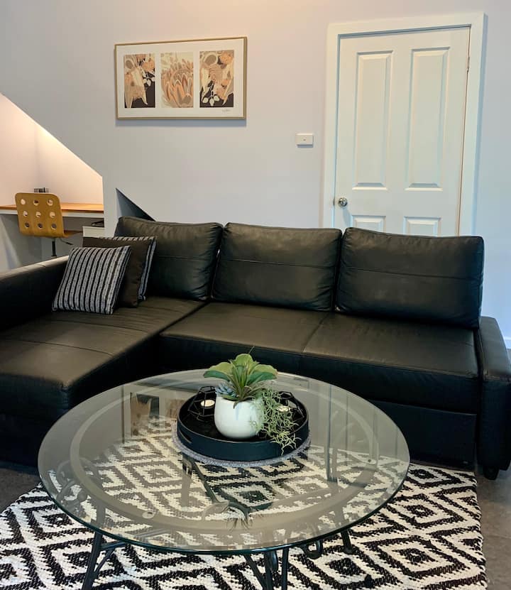 Spacious Studio In Private Coastal Retreat Setting - Lake Macquarie