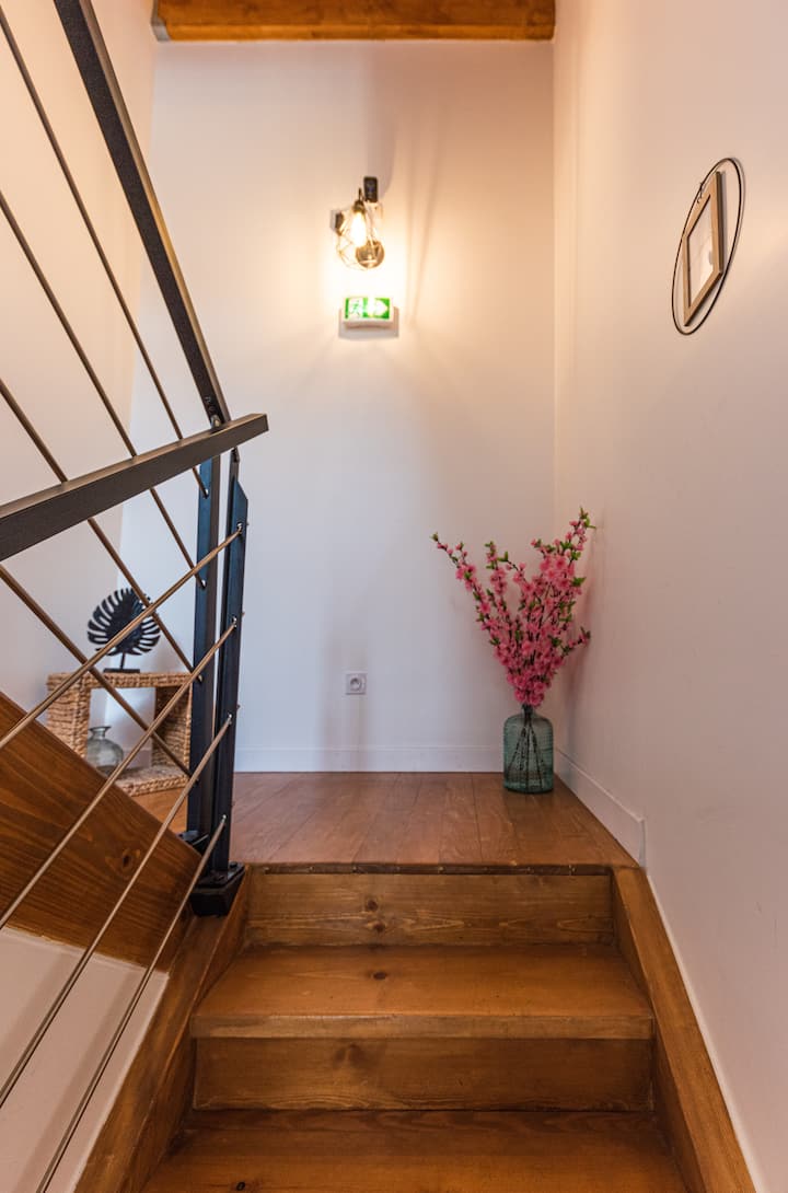 Naik ke tingkat 2 dan datang terokai apartmen raja.