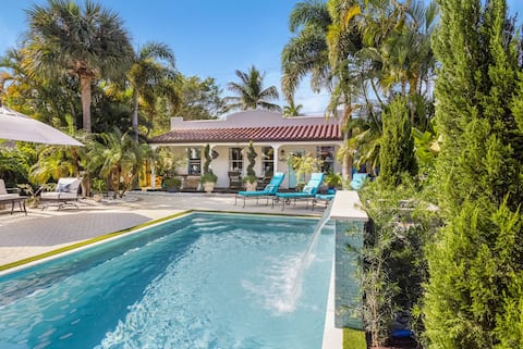 Amazing 3/2 Beach Villa w/Heated Salt Water Pool