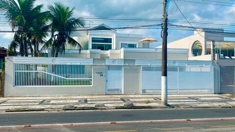 Casa Pé na Areia Praia Enseada
5 Suites 14 people