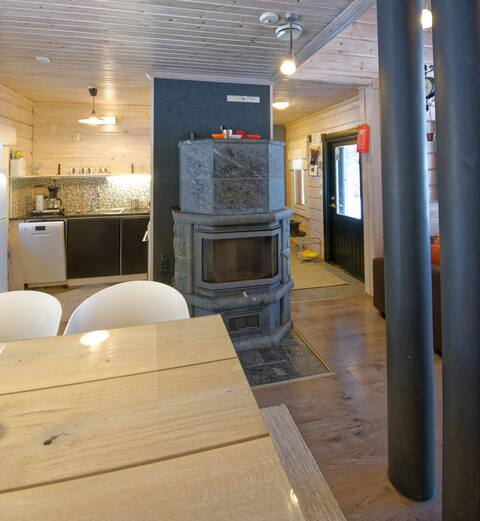 Successful Airbnb property: Private Lakeside Log Cabin with Sauna in Puolanka