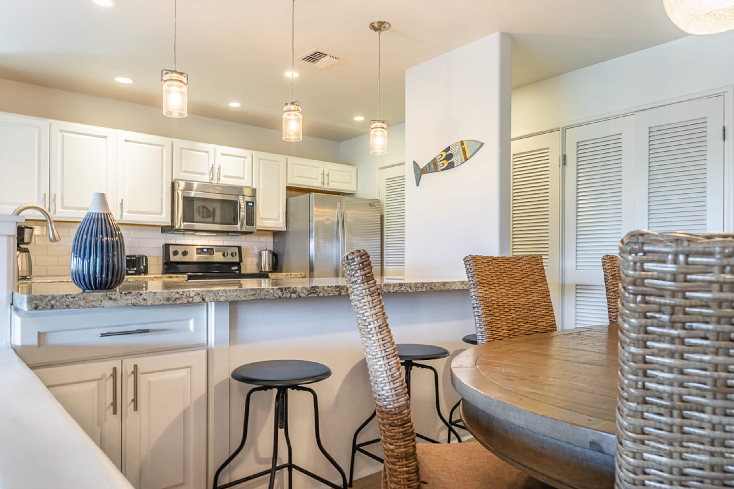 Condo in Lahaina · ★4.85 · 2 bedrooms · 3 beds · 2 baths - Image 17
