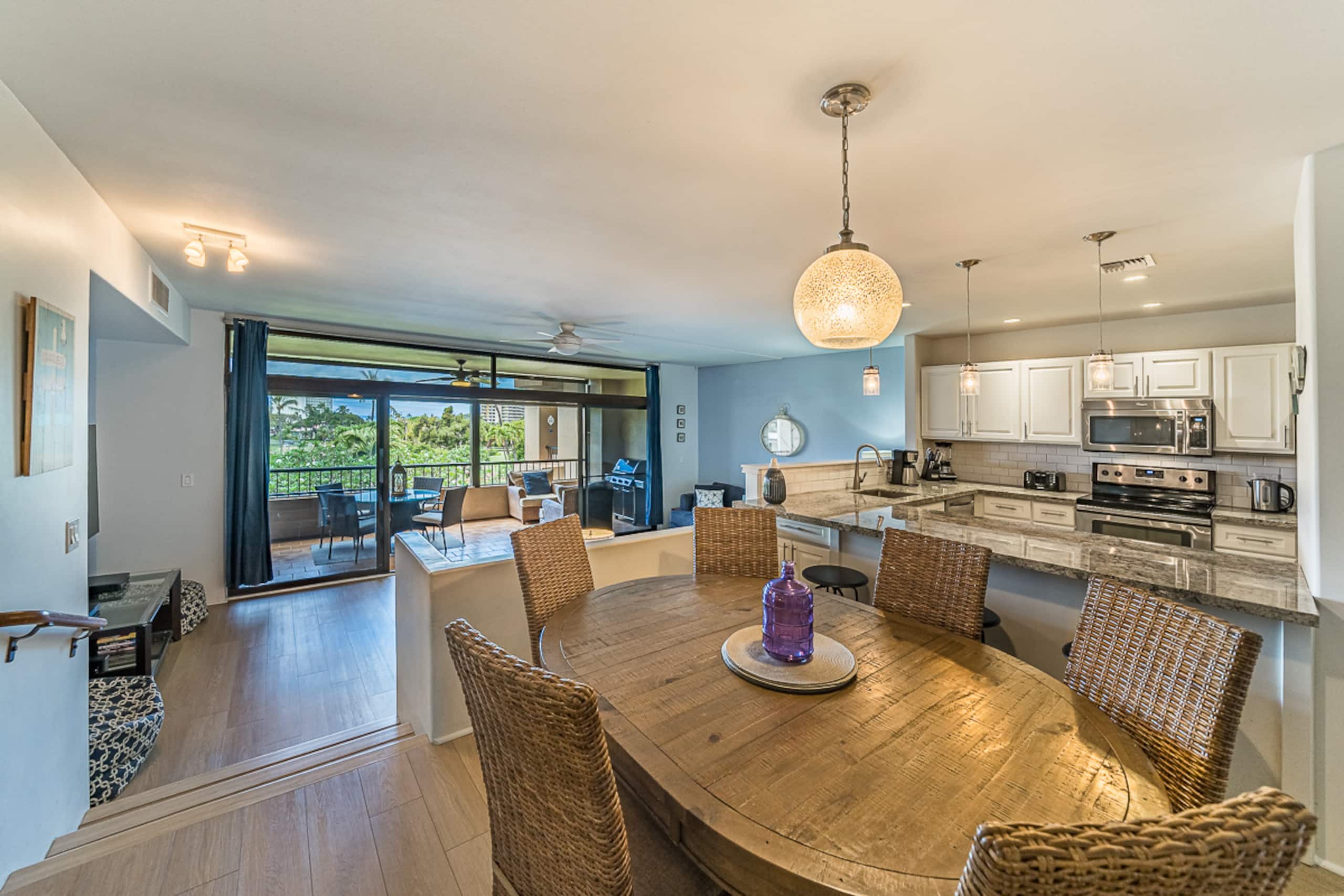 Condo in Lahaina · ★4.85 · 2 bedrooms · 3 beds · 2 baths - Image 20