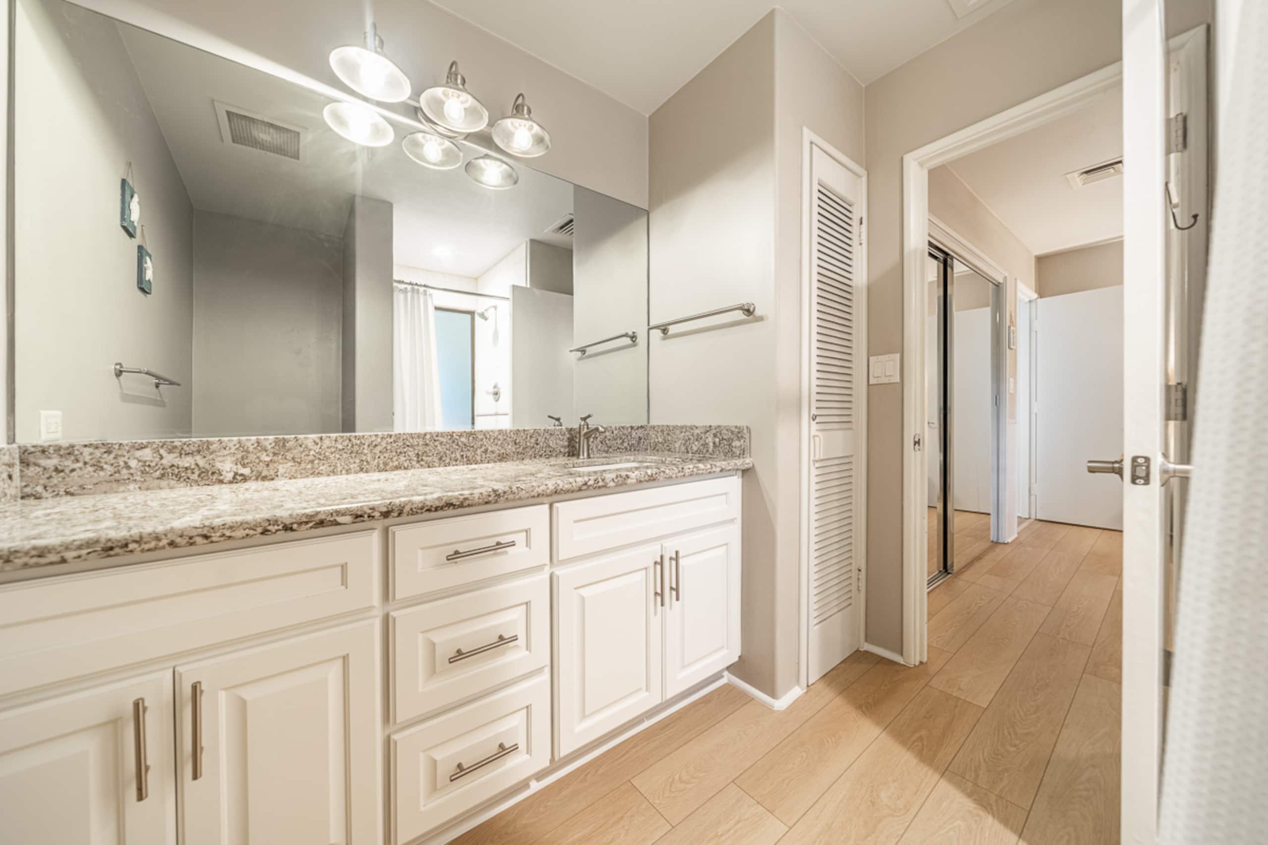 Condo in Lahaina · ★4.85 · 2 bedrooms · 3 beds · 2 baths - Image 31