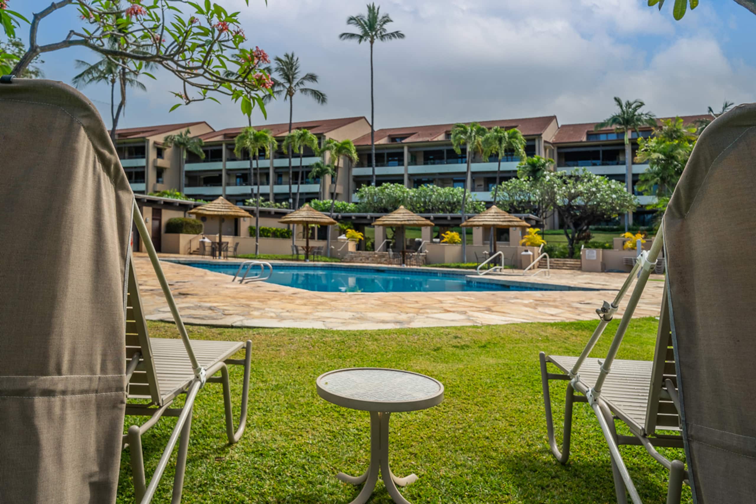 Condo in Lahaina · ★4.85 · 2 bedrooms · 3 beds · 2 baths - Image 32