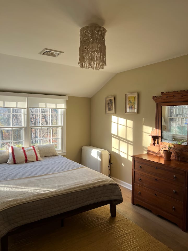 Illustration of Private Guest Suites
