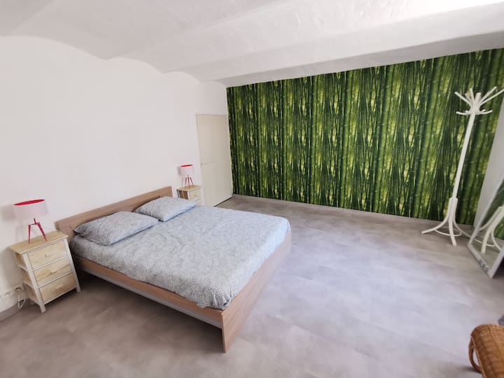 grande chambre adultes.